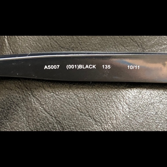 Black eyeglass frames - Picture 5 of 6